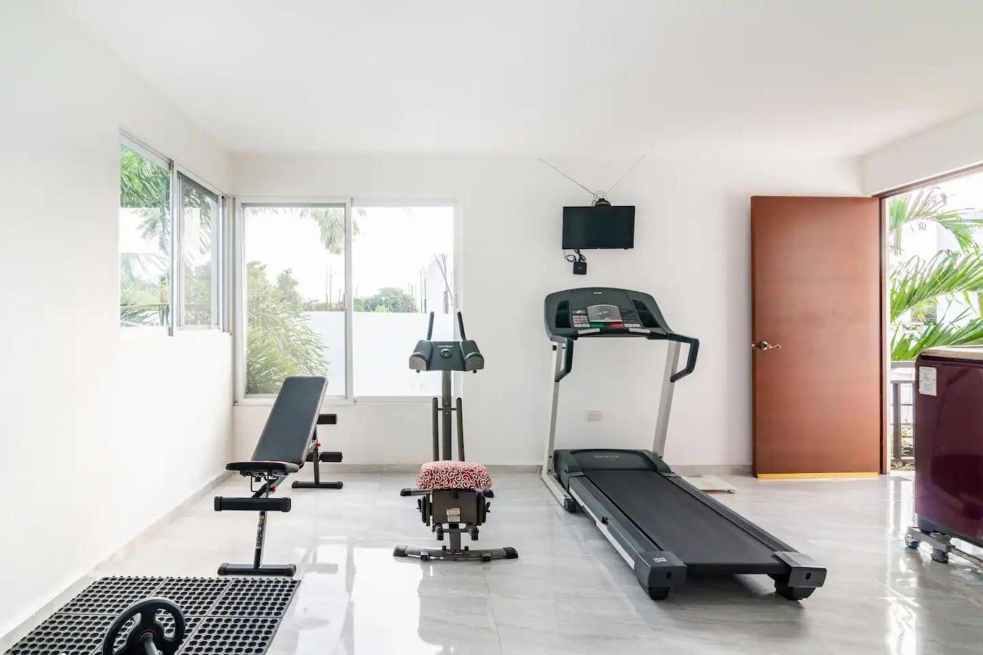 Villa Moderna Con Alberca, Gimnasio Y Cochera Mérida Exterior foto